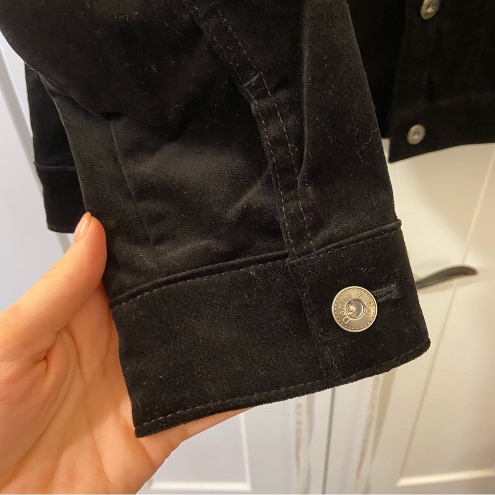 Denim & Co. black velvet oversized jacket - Picture 3 of 5
